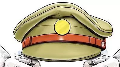 Kerala पुलिस ने मुस्लिम छात्रों को ओणम समारोह में भाग लेने से रोकने के लिए शिक्षक के खिलाफ मामला दर्ज किया Kerala पुलिस ने मुस्लिम छात्रों को ओणम समारोह में भाग लेने से रोकने के लिए शिक्षक के खिलाफ मामला दर्ज किया