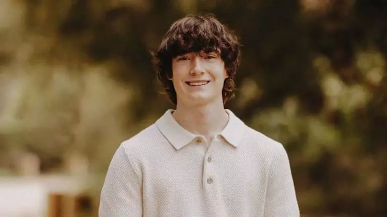 Adam Raine के माता-पिता ने अपने बेटे की मौत के बाद चैटजीपीटी पर मुकदमा क्यों किया? Adam Raine के माता-पिता ने अपने बेटे की मौत के बाद चैटजीपीटी पर मुकदमा क्यों किया?