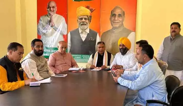 सत शर्मा ने जनता की परेशानियों की अनदेखी के लिए NC सरकार की आलोचना की सत शर्मा ने जनता की परेशानियों की अनदेखी के लिए NC सरकार की आलोचना की