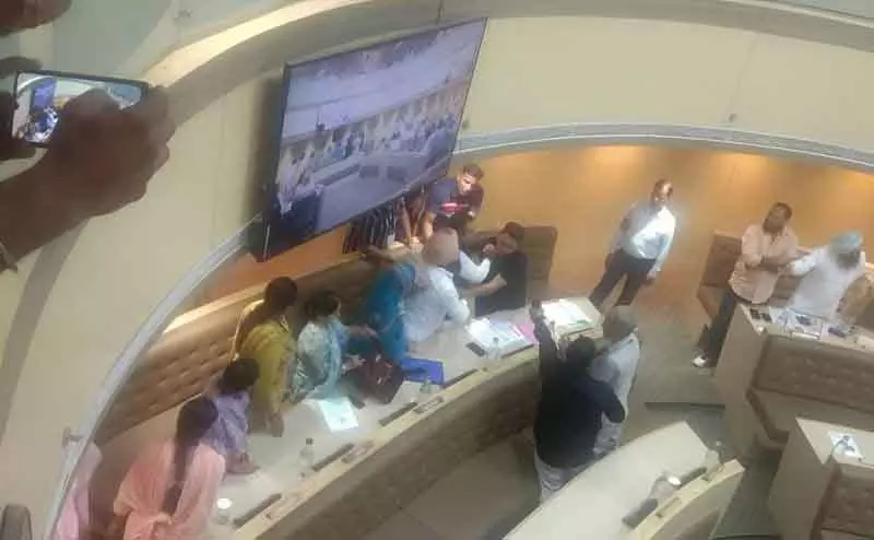 Chandigarh MC ने मासिक पार्किंग पास को मंजूरी दे दी Chandigarh MC ने मासिक पार्किंग पास को मंजूरी दे दी
