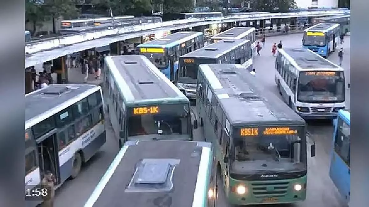 दुर्घटनाओं के बाद, 3,000 BMTC रूटों पर यात्रा का समय बढ़ा दुर्घटनाओं के बाद, 3,000 BMTC रूटों पर यात्रा का समय बढ़ा