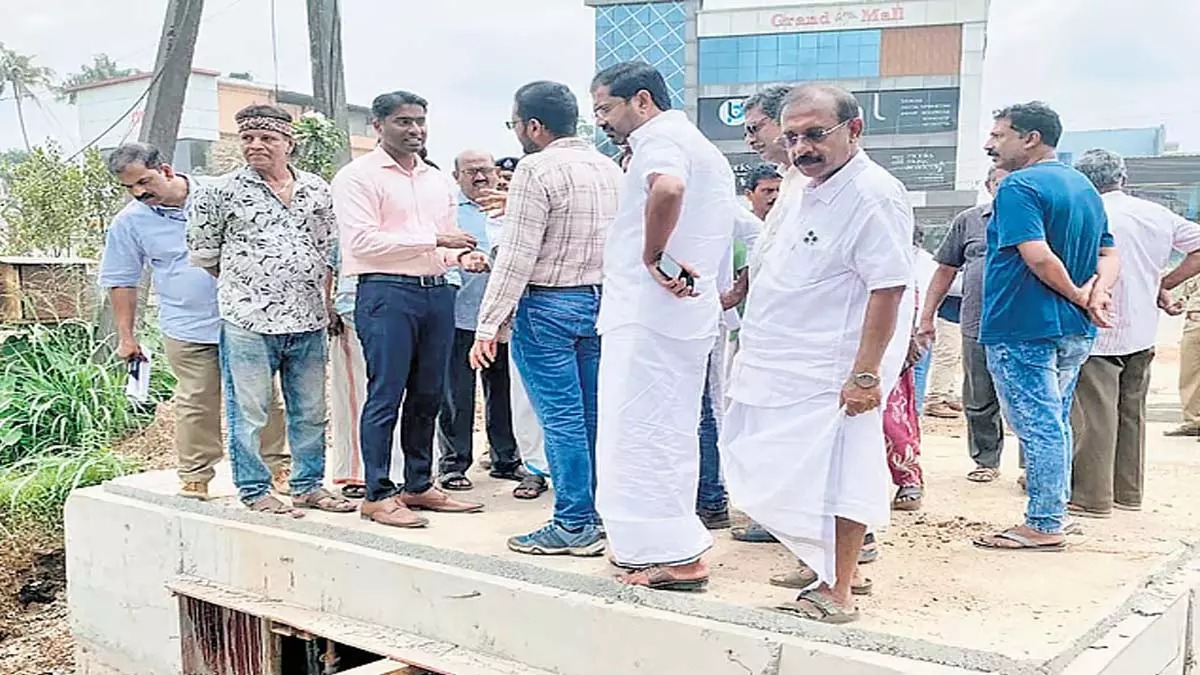 NH 544 कार्य: केरल उच्च न्यायालय ने पलियेक्कारा में टोल वसूली पर रोक की अवधि बढ़ाई NH 544 कार्य: केरल उच्च न्यायालय ने पलियेक्कारा में टोल वसूली पर रोक की अवधि बढ़ाई