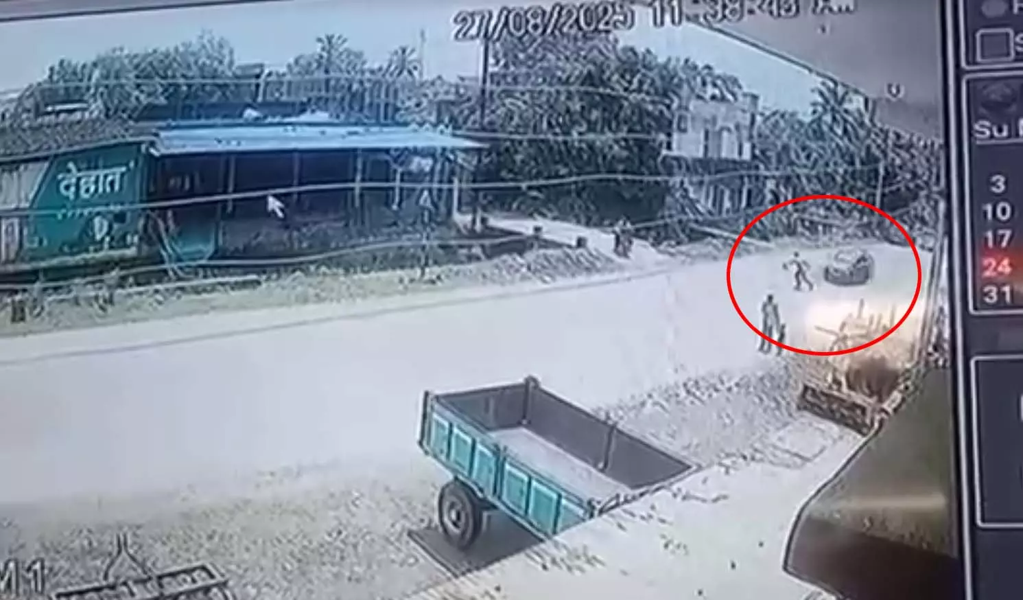 कार की टक्कर से युवक गंभीर रूप से घायल, आरोपी चालक फरार कार की टक्कर से युवक गंभीर रूप से घायल, आरोपी चालक फरार
