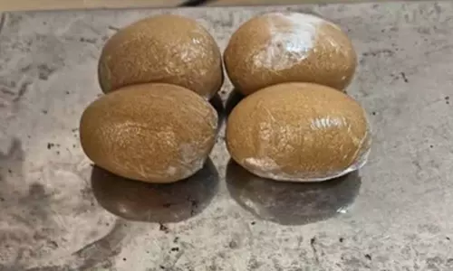शरीर के अंदर छिपा रखा था 1 करोड़ का सोना, सऊदी अरब से मुंबई पहुंचा तस्कर गिरफ्तार