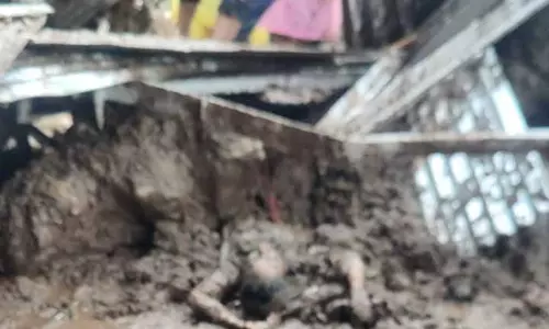 वैष्णो देवी मंदिर के पास बड़ा हादसा, लैंडस्लाइड से 30 लोगों की मौत वैष्णो देवी मंदिर के पास बड़ा हादसा, लैंडस्लाइड से 30 लोगों की मौत
