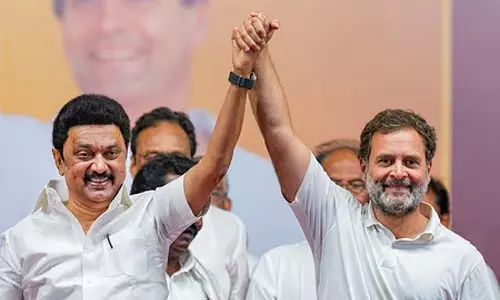 Tamil Nadu : मुख्यमंत्री एम.के.स्टालिन निजी विमान से बिहार रवाना Tamil Nadu : मुख्यमंत्री एम.के.स्टालिन निजी विमान से बिहार रवाना