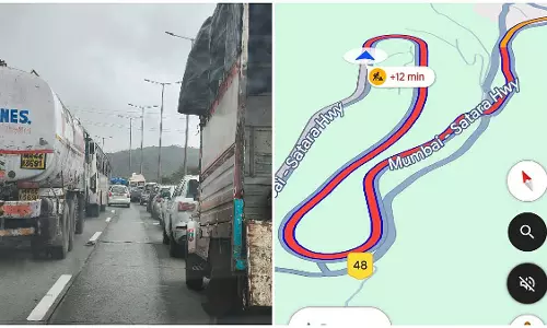 Mumbai-Pune : गणेशोत्सव के लिए कोंकण जा रहे श्रद्धालुओं के कारण घंटों जाम Mumbai-Pune : गणेशोत्सव के लिए कोंकण जा रहे श्रद्धालुओं के कारण घंटों जाम