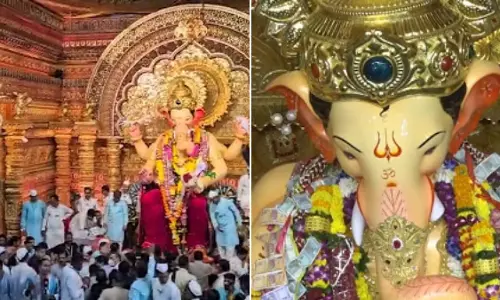 Ganesh Chaturthi 2025: लालबागचा राजा का आशीर्वाद लेने उमड़ी भक्तों की भारी भीड़ Ganesh Chaturthi 2025: लालबागचा राजा का आशीर्वाद लेने उमड़ी भक्तों की भारी भीड़