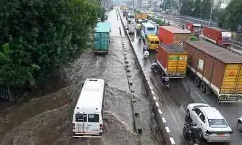 Gurugram: फिर बारिश, प्रमुख सड़कें डूबीं, यातायात ठप