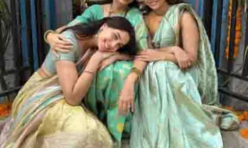 Sharvari Wagh: गांव में परिवार संग मनाई गणेश चतुर्थी Sharvari Wagh: गांव में परिवार संग मनाई गणेश चतुर्थी