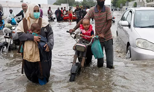 Pakistan में मानसूनी बीमारियों पर चेतावनी Pakistan में मानसूनी बीमारियों पर चेतावनी