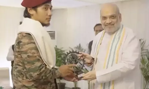 केंद्रीय गृह मंत्री अमित शाह ने ऑपरेशन महादेव में शामिल सुरक्षाकर्मियों को सम्मानित किया केंद्रीय गृह मंत्री अमित शाह ने ऑपरेशन महादेव में शामिल सुरक्षाकर्मियों को सम्मानित किया