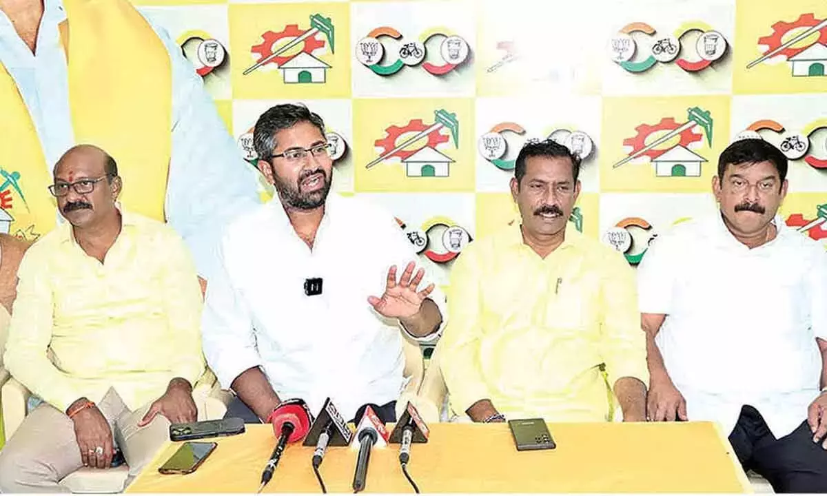 Andhra: गठबंधन के नेताओं ने आश्वासन दिया कि वीएसपी का निजीकरण नहीं होने दिया जाएगा Andhra: गठबंधन के नेताओं ने आश्वासन दिया कि वीएसपी का निजीकरण नहीं होने दिया जाएगा