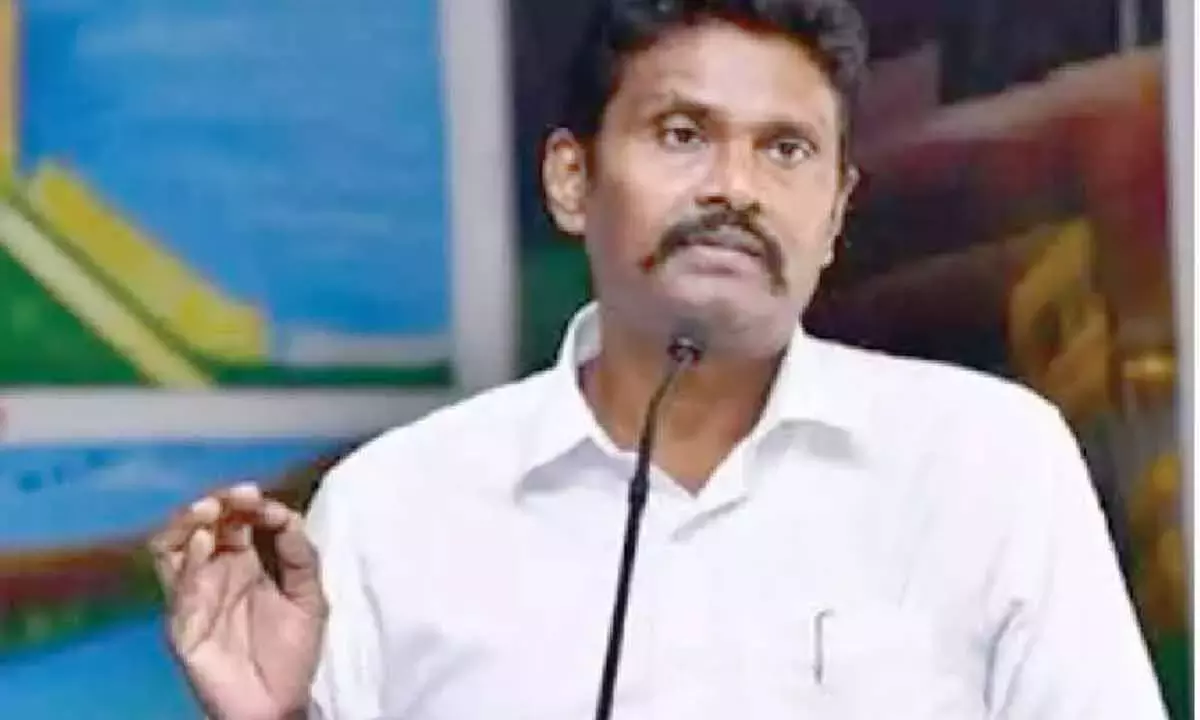 सरकार ने IPS अधिकारी का निलंबन 6 महीने के लिए बढ़ाया सरकार ने IPS अधिकारी का निलंबन 6 महीने के लिए बढ़ाया