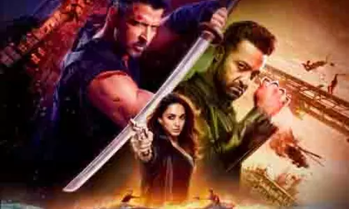 War 2: 13वें दिन पार किए 225 करोड़ रुपये War 2: 13वें दिन पार किए 225 करोड़ रुपये
