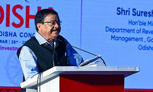 Suresh Pujari  का कहना है कि नदियों का  घट रहा है जलस्तर