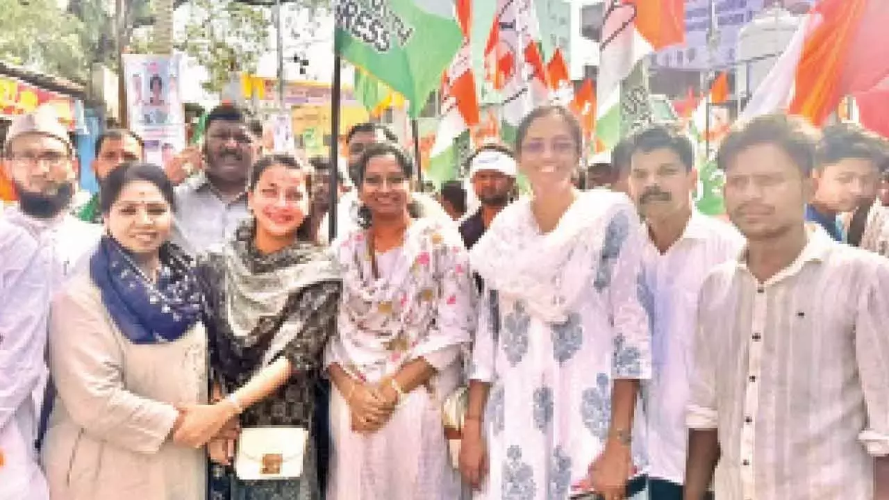 Telangana: कदियम काव्य का कहना है कि बिहार बीजेपी से दूर जा रहा है Telangana: कदियम काव्य का कहना है कि बिहार बीजेपी से दूर जा रहा है