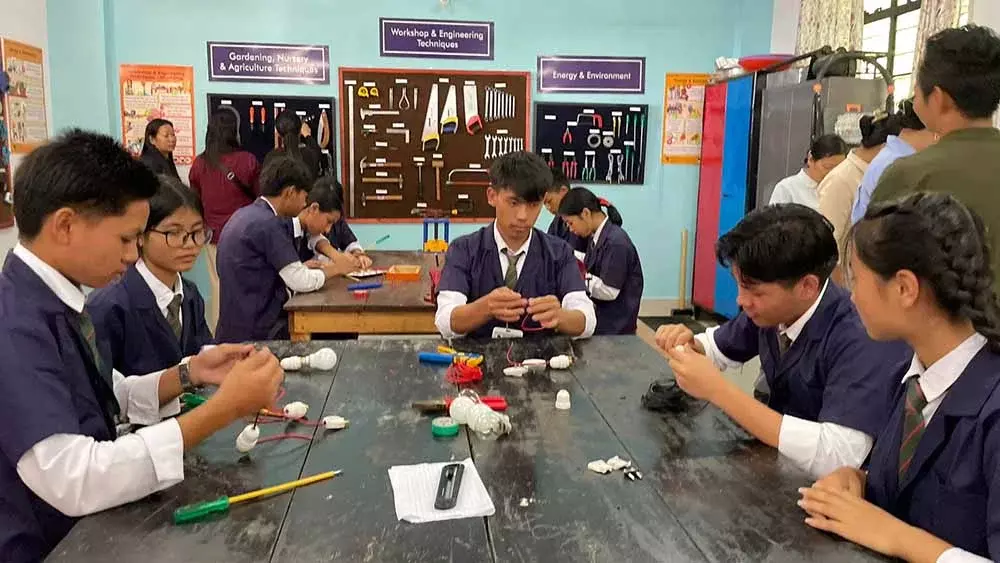 TMGHSS में बहु-कौशल और इलेक्ट्रॉनिक्स प्रयोगशाला का उद्घाटन TMGHSS में बहु-कौशल और इलेक्ट्रॉनिक्स प्रयोगशाला का उद्घाटन