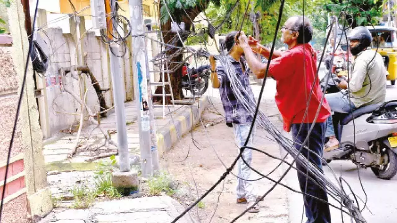 COAI ने TGSPDCL द्वारा अवैध रूप से फाइबर तार काटने पर नाराजगी जताई COAI ने TGSPDCL द्वारा अवैध रूप से फाइबर तार काटने पर नाराजगी जताई