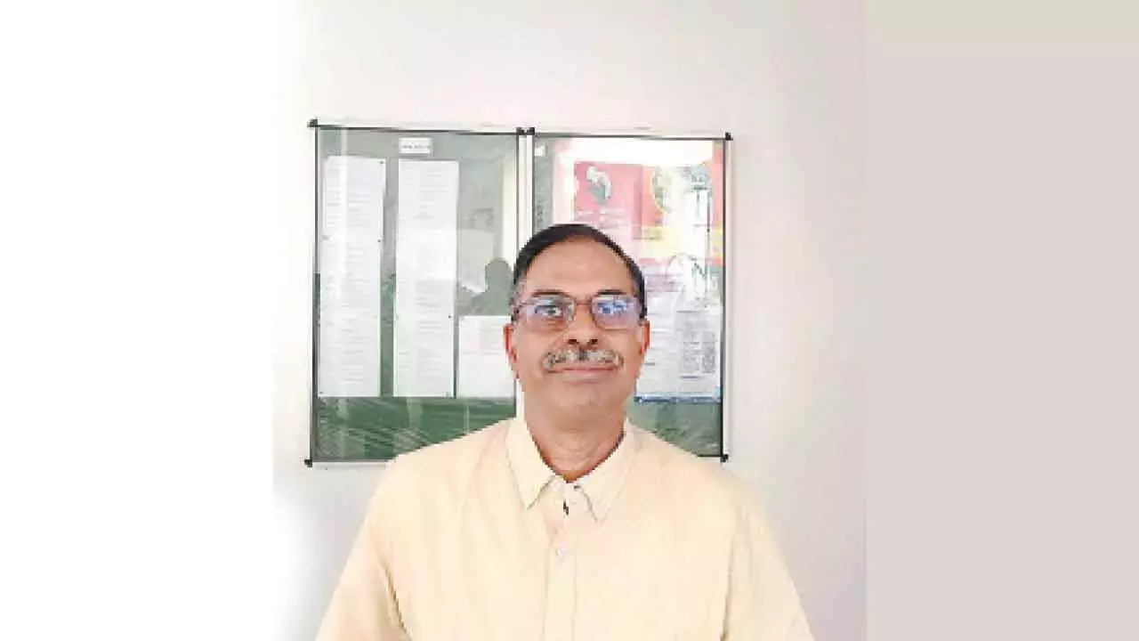 UoH के प्रो. घनश्याम कृष्णा एशिया पैसिफिक एकेडमी ऑफ मैटेरियल्स के शिक्षाविद चुने गए UoH के प्रो. घनश्याम कृष्णा एशिया पैसिफिक एकेडमी ऑफ मैटेरियल्स के शिक्षाविद चुने गए