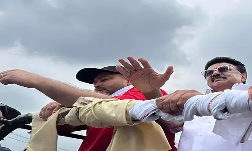 T  N के मुख्यमंत्री एम के स्टालिन बिहार के मुजफ्फरपुर में मतदाता अधिकार यात्रा में शामिल हुए