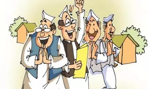 नेताओं के शामिल होने से उत्सव का माहौल; बैनर और मेहराबों से चेहरे चमके नेताओं के शामिल होने से उत्सव का माहौल; बैनर और मेहराबों से चेहरे चमके