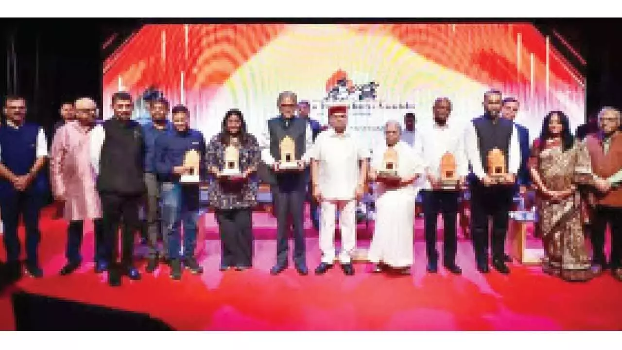 Karnataka: शहर की बेहतरी के लिए शीर्ष योगदानकर्ताओं को ‘नम्मा बेंगलुरु पुरस्कार’ से सम्मानित किया गया