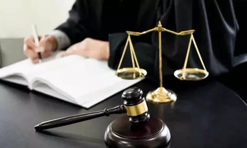 मातृत्व अवकाश नियमितीकरण को पटरी से नहीं उतार सकता: HC मातृत्व अवकाश नियमितीकरण को पटरी से नहीं उतार सकता: HC