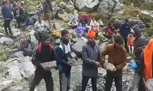 हिमाचल के Chamba में फंसे मणिमहेश यात्रा के कई तीर्थयात्री