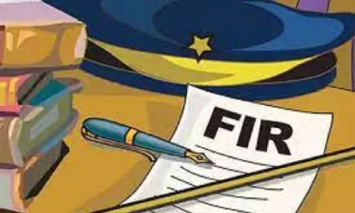 Jabalpur: हिंदू महिलाओं के खिलाफ टिप्पणी, पूर्व पार्षद पर मामला दर्ज Jabalpur: हिंदू महिलाओं के खिलाफ टिप्पणी, पूर्व पार्षद पर मामला दर्ज