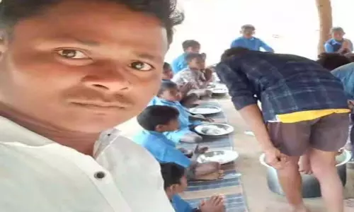 नक्सलियों की बर्बर वारदात: शिक्षादूत की धारदार हथियार से हत्या, इलाके में दहशत का माहौल नक्सलियों की बर्बर वारदात: शिक्षादूत की धारदार हथियार से हत्या, इलाके में दहशत का माहौल