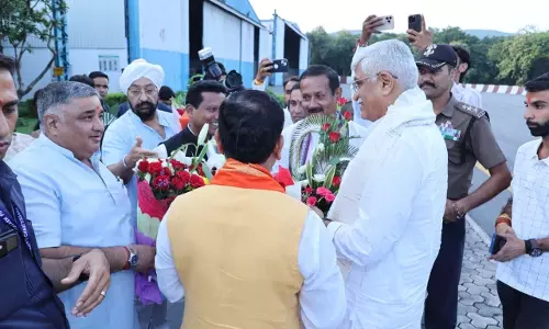 केन्द्रीय संस्कृति मंत्री गजेन्द्र सिंह शेखावत का रायगढ़ आगमन पर भव्य स्वागत केन्द्रीय संस्कृति मंत्री गजेन्द्र सिंह शेखावत का रायगढ़ आगमन पर भव्य स्वागत
