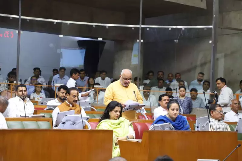 Karnal के विधायकों ने विधानसभा में स्वास्थ्य और बुनियादी ढांचे से जुड़ी चिंताओं को उठाया Karnal के विधायकों ने विधानसभा में स्वास्थ्य और बुनियादी ढांचे से जुड़ी चिंताओं को उठाया