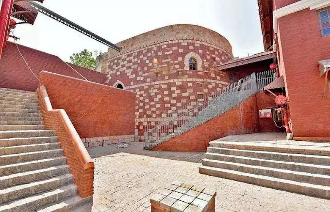 55 नगर पालिकाओं के अध्यक्ष और सीएमओ आज से सूरत दौरे पर 55 नगर पालिकाओं के अध्यक्ष और सीएमओ आज से सूरत दौरे पर