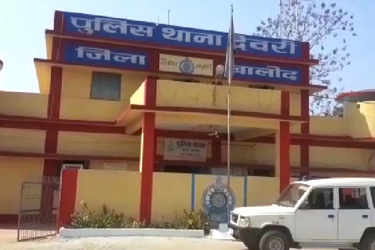 भिखारी के घर चोरों का धावा, ढाई लाख कैश पार भिखारी के घर चोरों का धावा, ढाई लाख कैश पार