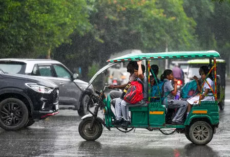 एनसीआर में एक हफ्ते तक रहेगा बारिश का असर, पश्चिमी विक्षोभ बना कारण एनसीआर में एक हफ्ते तक रहेगा बारिश का असर, पश्चिमी विक्षोभ बना कारण