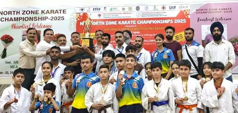 Sirmaur shines: युवा कराटेकारों ने जीते पदक Sirmaur shines: युवा कराटेकारों ने जीते पदक