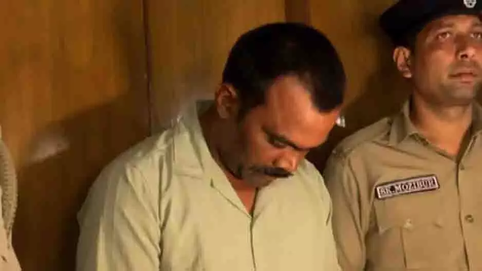 Bhubaneswar: यूट्यूब मोटिवेशनल स्पीकर निकला चोर, हुआ बड़ा खुलासा Bhubaneswar: यूट्यूब मोटिवेशनल स्पीकर निकला चोर, हुआ बड़ा खुलासा