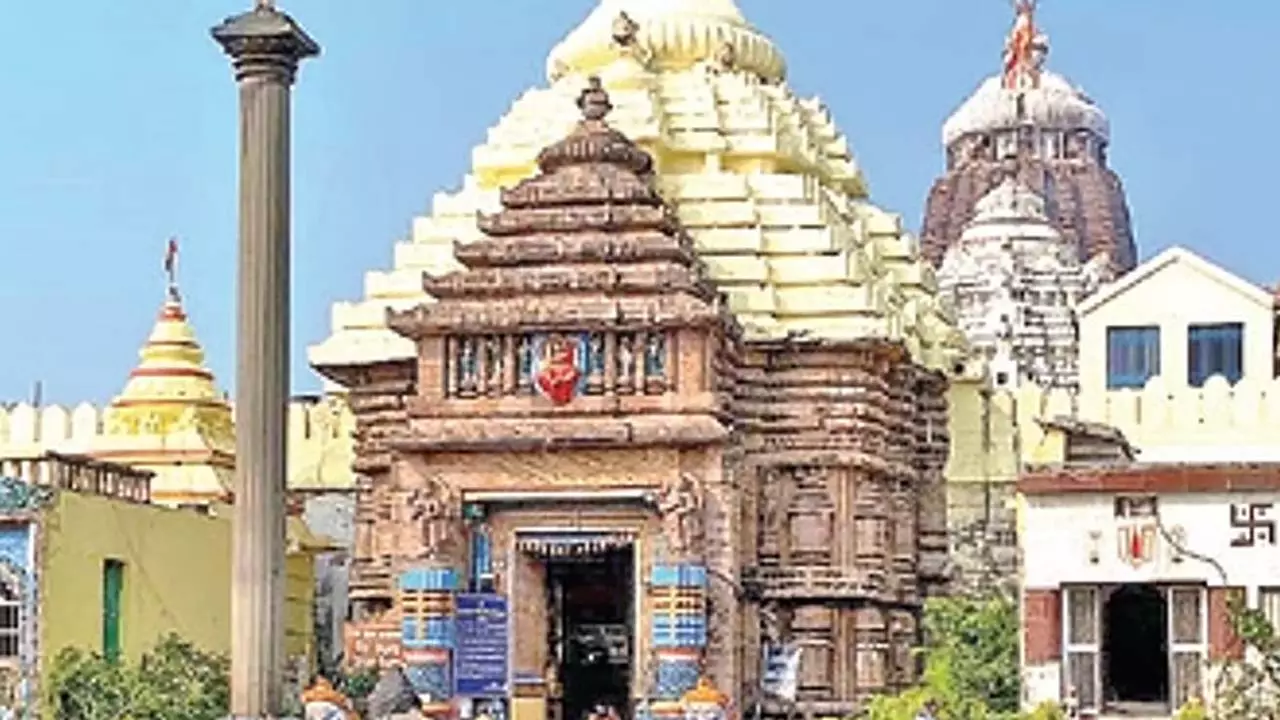 Srimandir के अंदर जासूसी कैमरे वाला चश्मा ले जाने पर बंगाल का एक व्यक्ति हिरासत में Srimandir के अंदर जासूसी कैमरे वाला चश्मा ले जाने पर बंगाल का एक व्यक्ति हिरासत में
