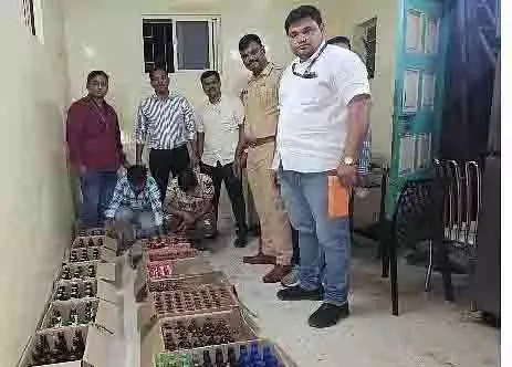 Pune: गणेश चतुर्थी पर शराब बिक्री, दो गिरफ्तार नंदू नाइक पर केस दर्ज Pune: गणेश चतुर्थी पर शराब बिक्री, दो गिरफ्तार नंदू नाइक पर केस दर्ज