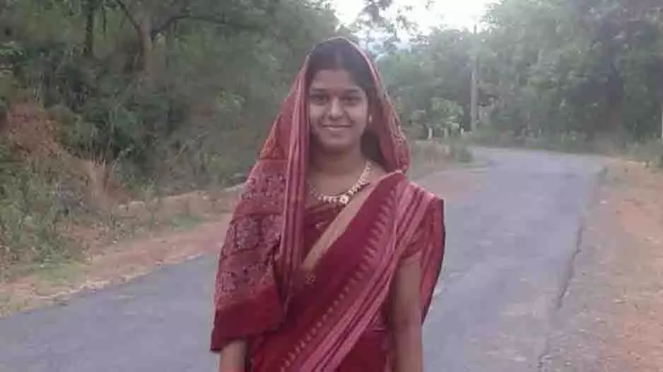 Cuttack: गांव में गर्भवती महिला की संदिग्ध मौत, मातम पसरा Cuttack: गांव में गर्भवती महिला की संदिग्ध मौत, मातम पसरा