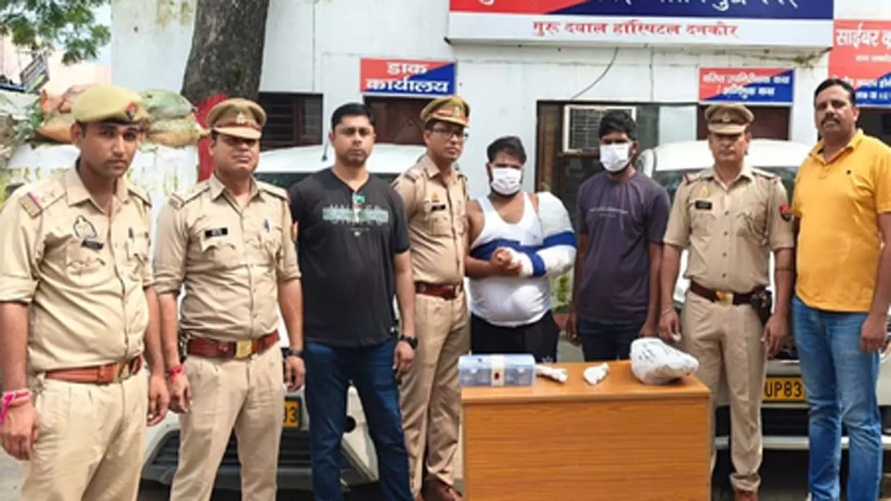 ग्रेटर नोएडा में डेयरी मालिक के 10 लाख गबन का खुलासा ग्रेटर नोएडा में डेयरी मालिक के 10 लाख गबन का खुलासा