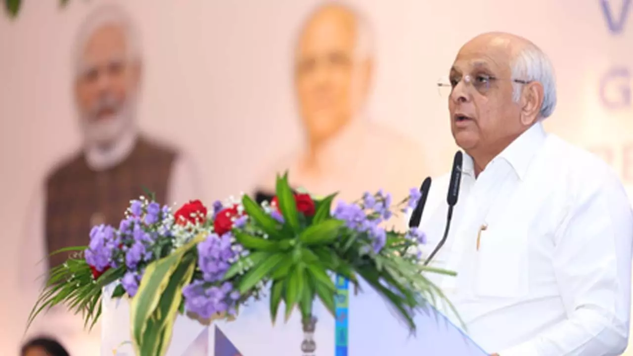 सीएम भूपेंद्र पटेल ने वाइब्रेंट गुजरात रीजनल कॉन्फ्रेंस कार्यक्रम की लॉन्चिंग की सीएम भूपेंद्र पटेल ने वाइब्रेंट गुजरात रीजनल कॉन्फ्रेंस कार्यक्रम की लॉन्चिंग की