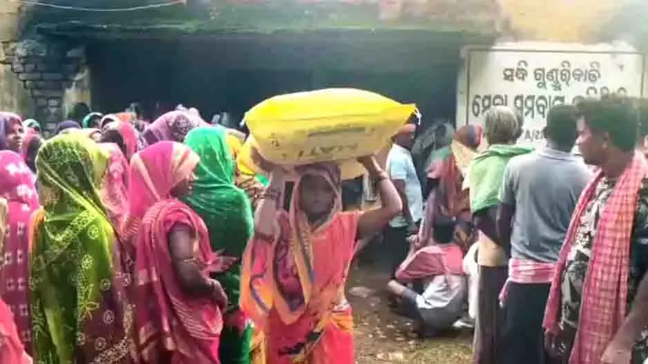 Odisha: गंजम में उर्वरक की कमी से किसानों में झड़प Odisha: गंजम में उर्वरक की कमी से किसानों में झड़प