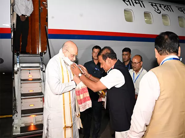 अमित शाह गुवाहाटी पहुंचे, BJP कोर मीटिंग की करेंगे अध्यक्षता अमित शाह गुवाहाटी पहुंचे, BJP कोर मीटिंग की करेंगे अध्यक्षता