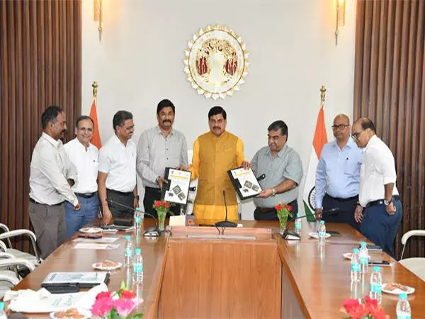 MP टाइगर फाउंडेशन और ग्रीन्स जू रेस्क्यू सेंटर में समझौता MP टाइगर फाउंडेशन और ग्रीन्स जू रेस्क्यू सेंटर में समझौता