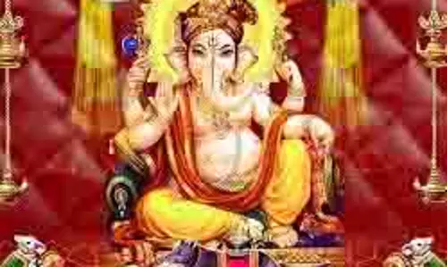 Ganpati Bappa: ये फूल जरूर चढ़ाएं, वरना अधूरी रह जाएगी आपकी पूजा