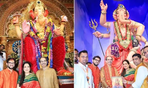 शिवसेना प्रमुख ने परिवार के साथ लालबागचा राजा और मुंबईचा राजा के दर्शन किए और पूजा-अर्चना की