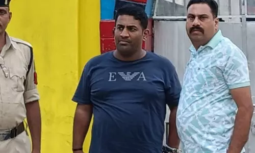 रायगढ़ पुलिस की विशेष टीम ने दिल्ली में फरार वारंटी को पकड़ा