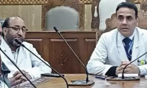 खराब मौसम को लेकर SKIMS निदेशक ने आपातकालीन तैयारियों की समीक्षा की